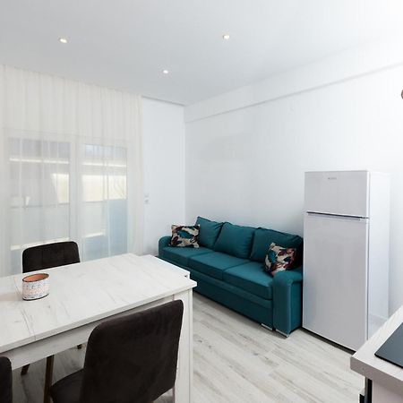 Diamanti Apartments Downtown لايميناس الغرفة الصورة