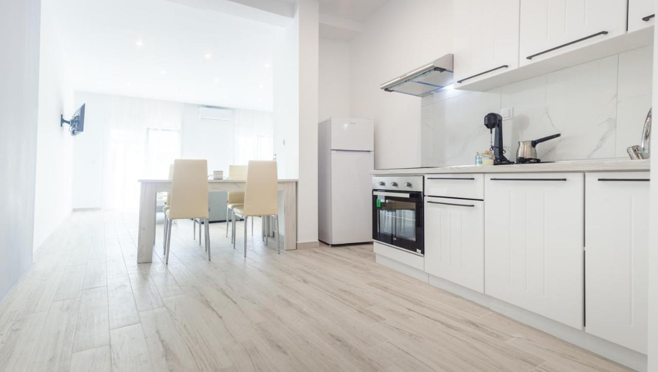 Diamanti Apartments Downtown لايميناس المظهر الخارجي الصورة