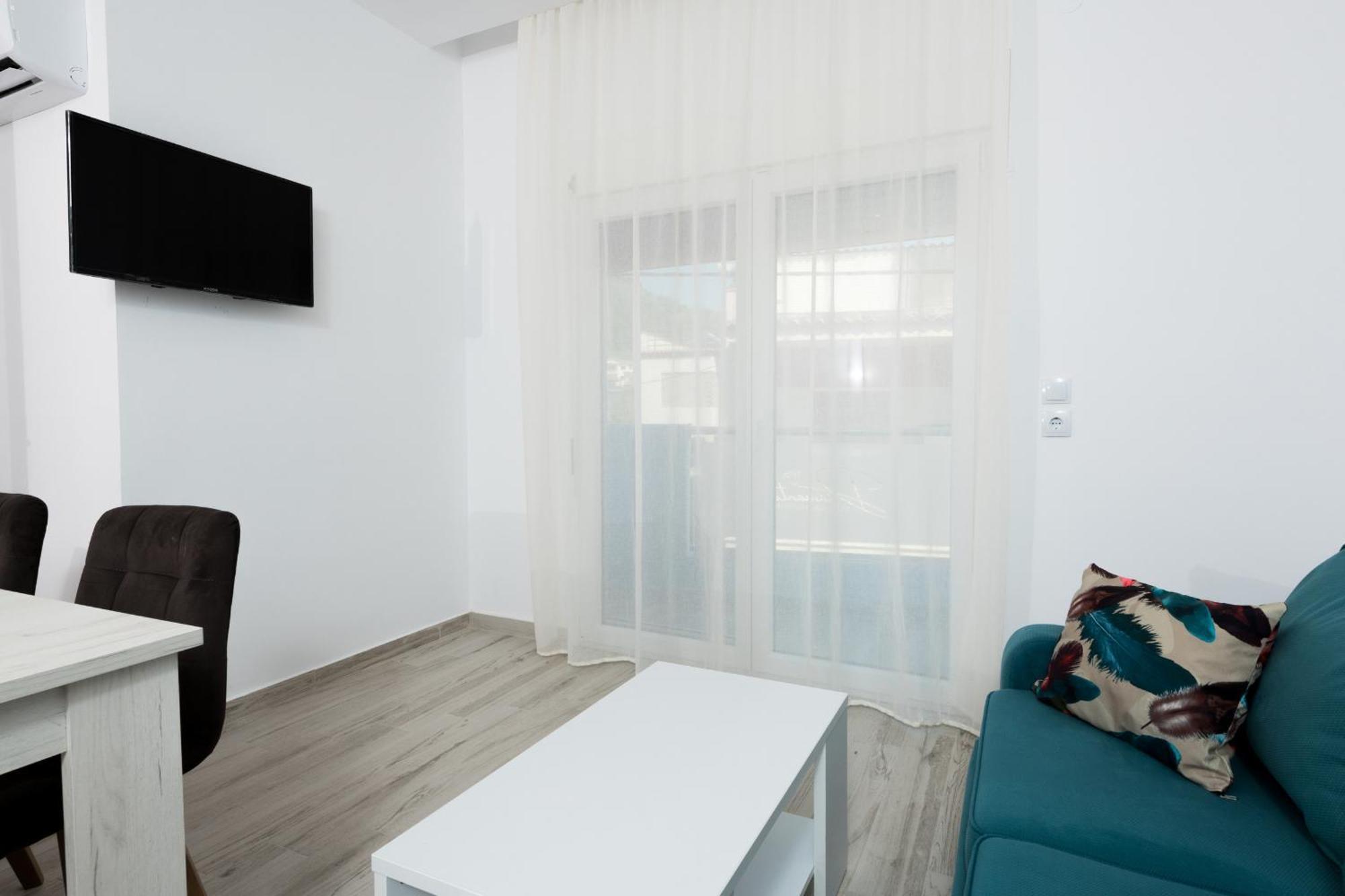Diamanti Apartments Downtown لايميناس الغرفة الصورة